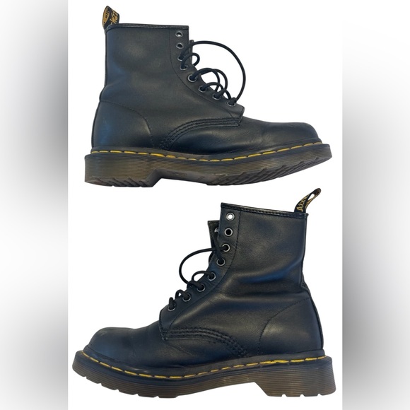Dr. Martens 1460 Black leather 8 Eye Combat Boots AirWair Size 7 - Picture 12 of 16